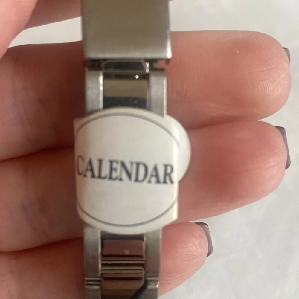 GUESS Silver Tone Stainless Calendar Wrist Watch $65 NWT Working Battery